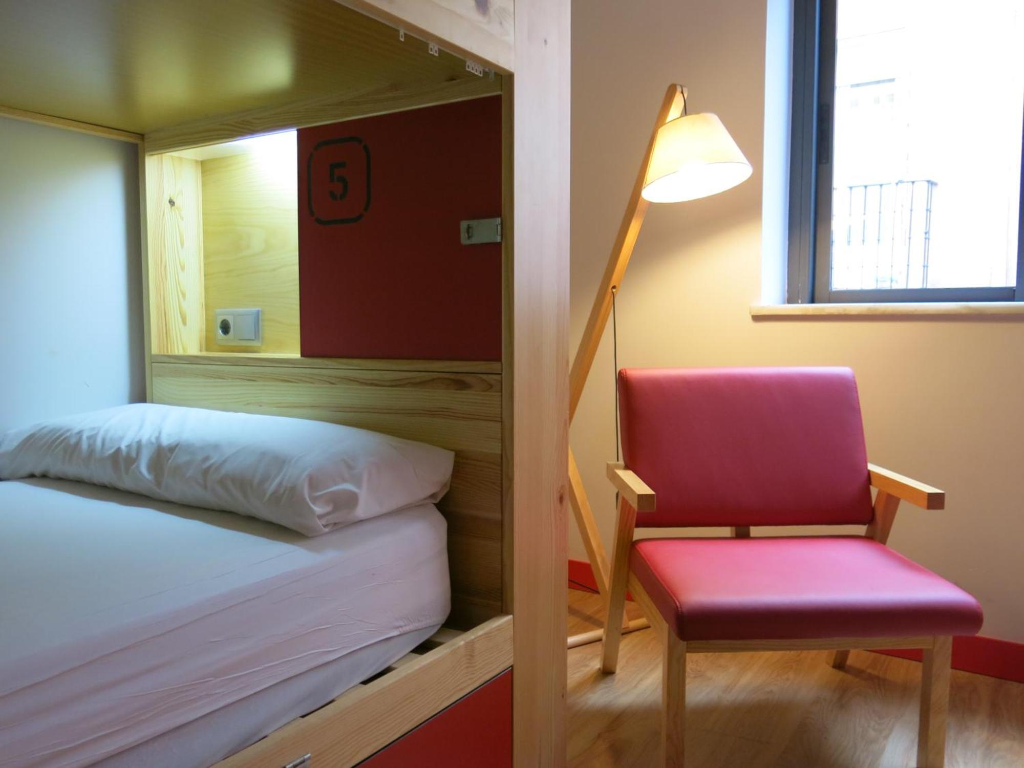 Cama em Dormitório Misto com 6 Camas